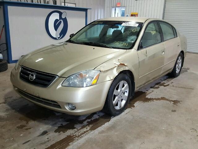 1N4AL11D42C287241 - 2002 NISSAN ALTIMA BAS GOLD photo 2