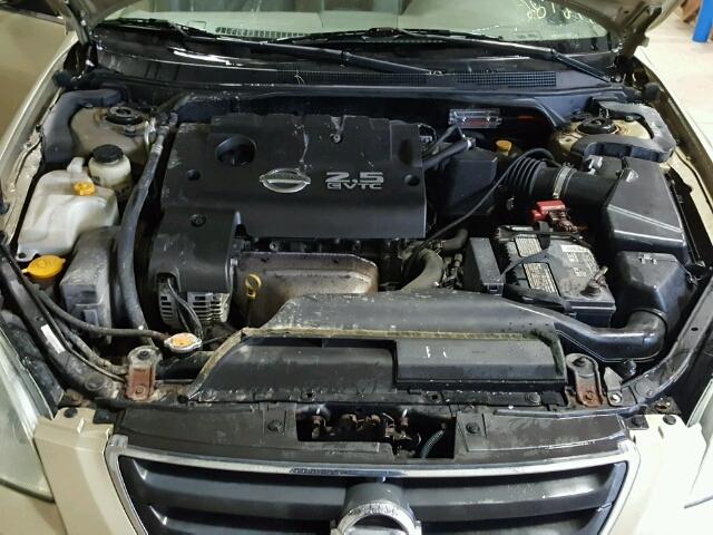 1N4AL11D42C287241 - 2002 NISSAN ALTIMA BAS GOLD photo 7