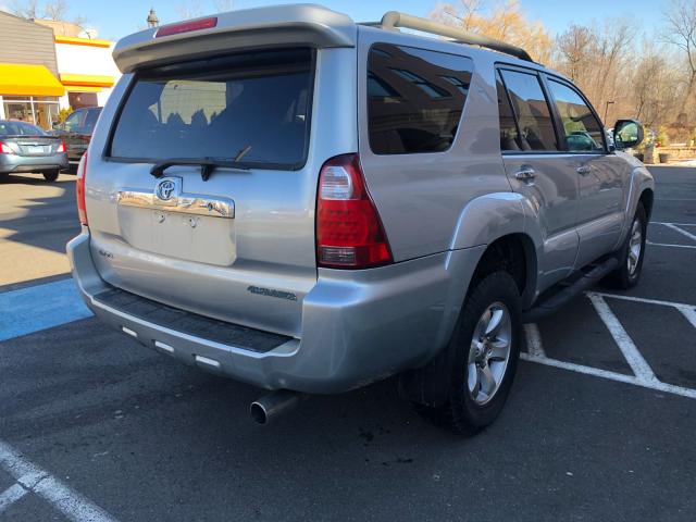 JTEBU14R760080705 - 2006 TOYOTA 4RUNNER SR SILVER photo 5