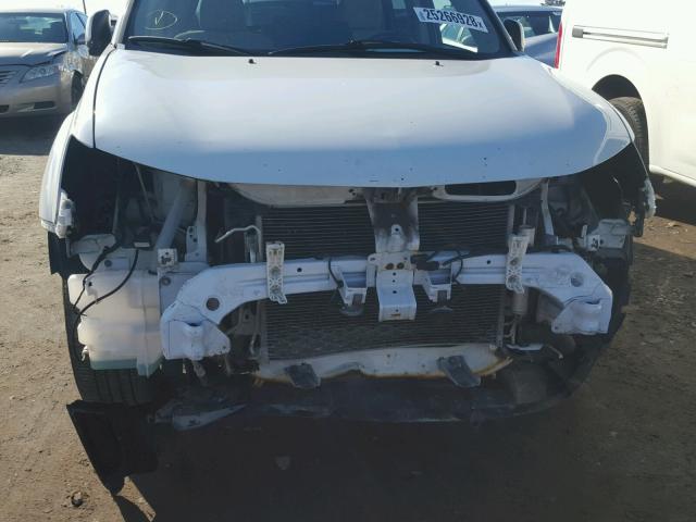 JA4MT41X88Z008196 - 2008 MITSUBISHI OUTLANDER WHITE photo 9