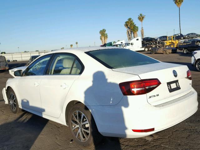 3VWDB7AJ6HM385937 - 2017 VOLKSWAGEN JETTA SE WHITE photo 3