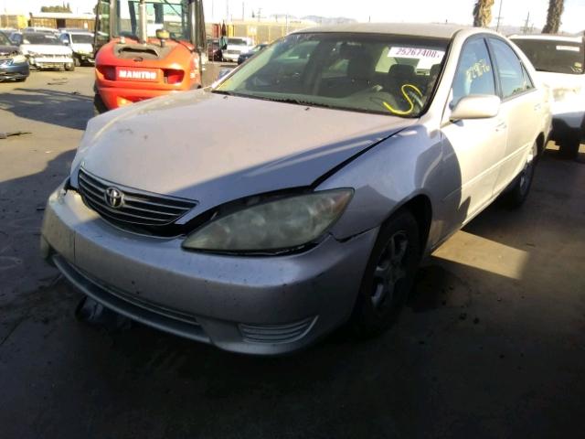 4T1BE32K86U695612 - 2006 TOYOTA CAMRY LE SILVER photo 2