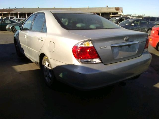 4T1BE32K86U695612 - 2006 TOYOTA CAMRY LE SILVER photo 3