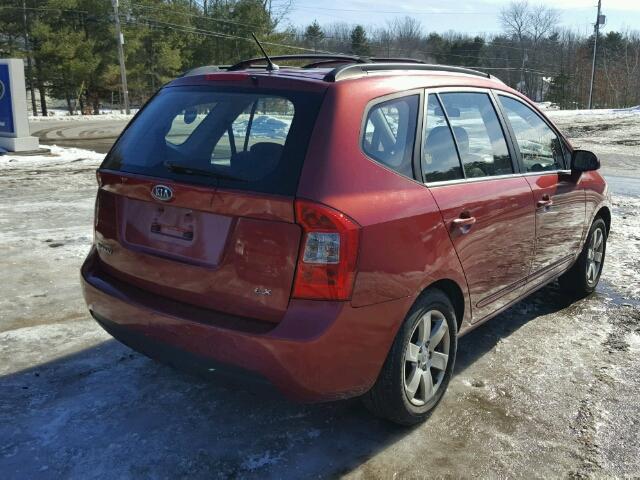 KNAFG525587149841 - 2008 KIA RONDO BASE RED photo 4