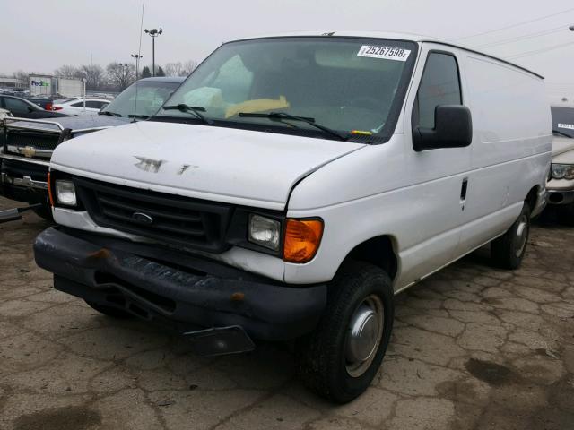 1FTNE24W35HA28109 - 2005 FORD ECONOLINE WHITE photo 2