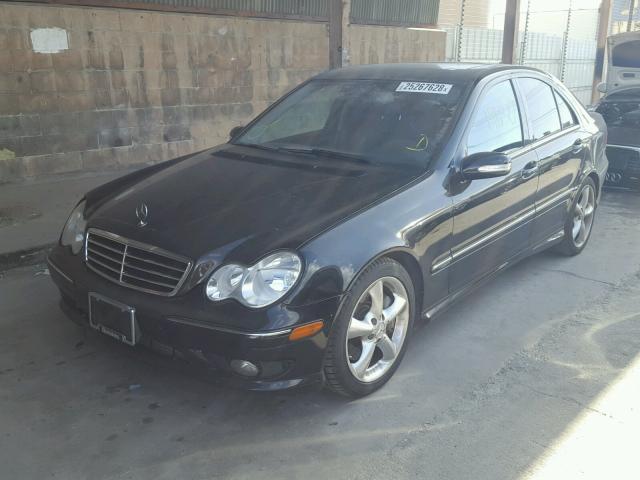 WDBRF40J35F647419 - 2005 MERCEDES-BENZ 240 BLACK photo 2