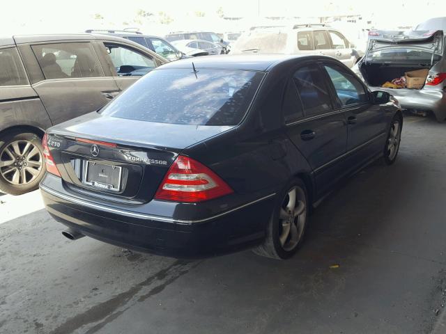 WDBRF40J35F647419 - 2005 MERCEDES-BENZ 240 BLACK photo 4