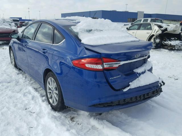 3FA6P0H75HR348580 - 2017 FORD FUSION SE BLUE photo 3