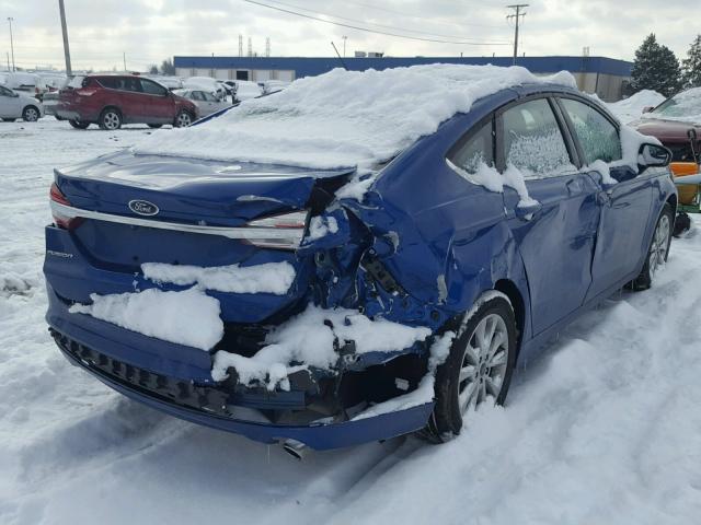 3FA6P0H75HR348580 - 2017 FORD FUSION SE BLUE photo 4