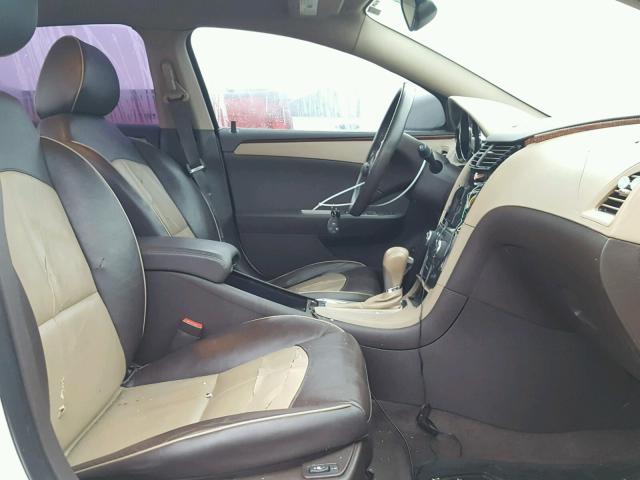 1G1ZE5E77BF220112 - 2011 CHEVROLET MALIBU LTZ 白色 照片 5