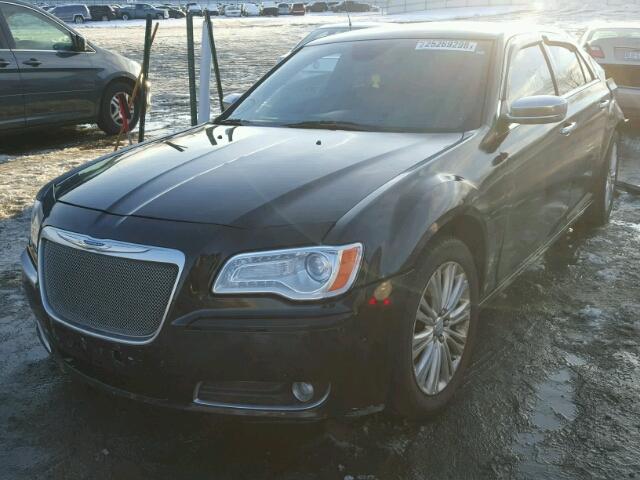 2C3CCAJT8DH713429 - 2013 CHRYSLER 300C VARVA BLACK photo 2