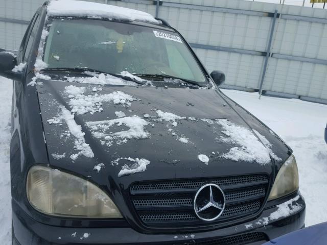 4JGAB54E41A281826 - 2001 MERCEDES-BENZ ML 320 BLACK photo 9