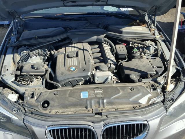 WBANU5C50AC128783 - 2010 BMW 528 I GRAY photo 7