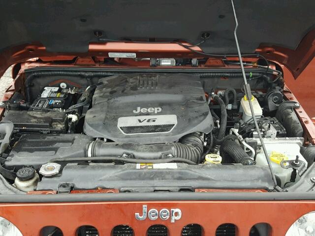 1C4HJWEG0EL204389 - 2014 JEEP WRANGLER U ORANGE photo 7