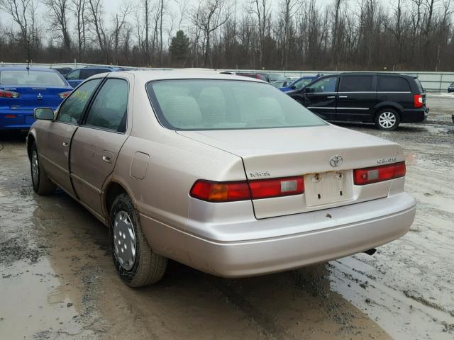 4T1BG22K9VU771096 - 1997 TOYOTA CAMRY CE GOLD photo 3