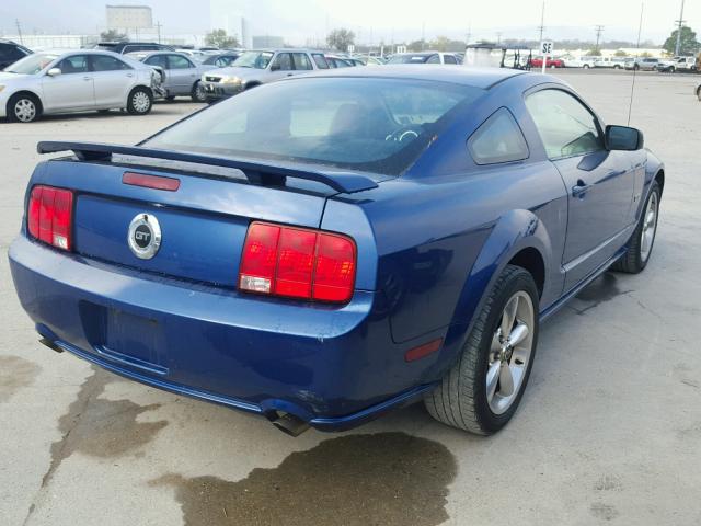 1ZVFT82H865148389 - 2006 FORD MUSTANG GT BLUE photo 4