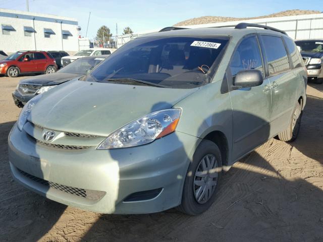 5TDZK23C58S100302 - 2008 TOYOTA SIENNA CE GREEN photo 2