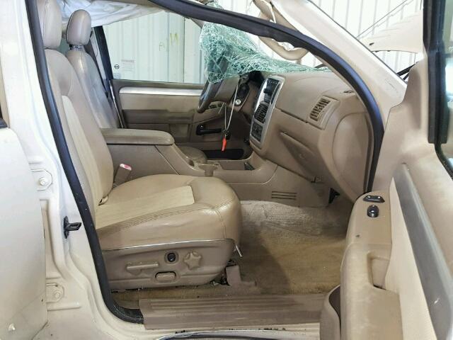 4M2DU66W95ZJ08702 - 2005 MERCURY MOUNTAINEE BEIGE photo 5