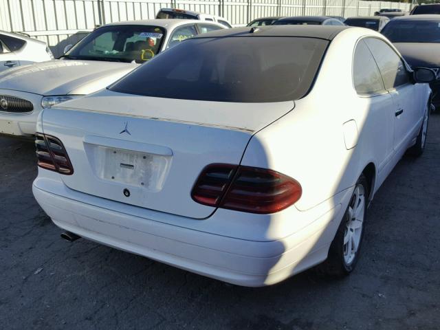 WDBLJ65G3YF119459 - 2000 MERCEDES-BENZ CLK 320 WHITE photo 4