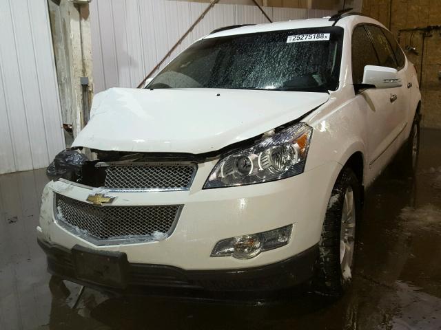 1GNKVLED1CJ308713 - 2012 CHEVROLET TRAVERSE L WHITE photo 2