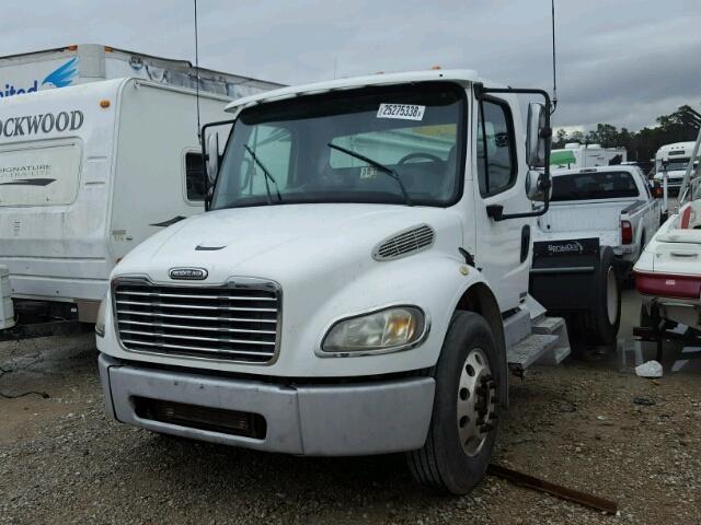 1FVACWCS66HV94569 - 2006 FREIGHTLINER M2 106 MED WHITE photo 2