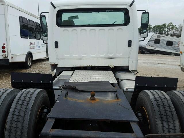 1FVACWCS66HV94569 - 2006 FREIGHTLINER M2 106 MED WHITE photo 6