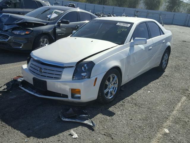 1G6DP577260200046 - 2006 CADILLAC CTS HI FEA WHITE photo 2