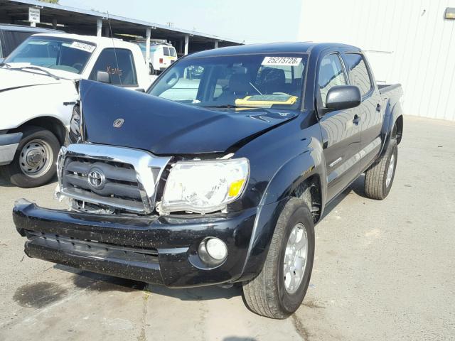 5TEJU62N88Z588536 - 2008 TOYOTA TACOMA DOU BLACK photo 2