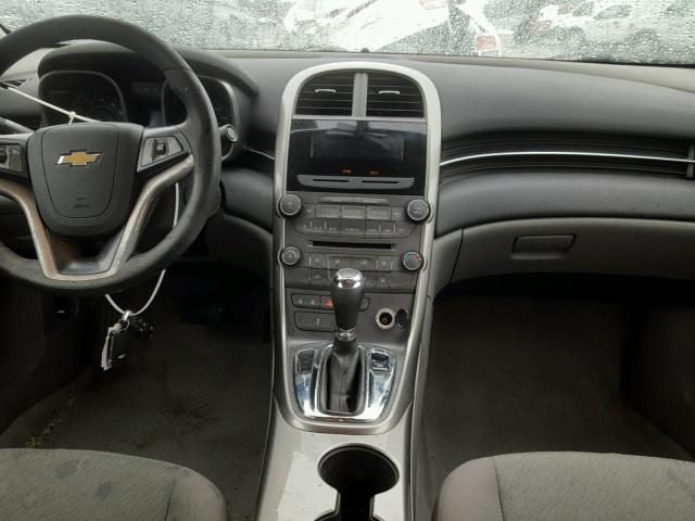 1G11B5SA7DF326939 - 2013 CHEVROLET MALIBU LS 银色 照片 9