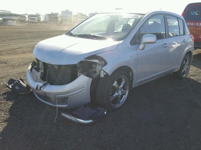 3N1BC13E78L445950 - 2008 NISSAN VERSA S SILVER photo 2