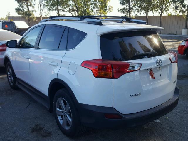 2T3WFREV5FW142253 - 2015 TOYOTA RAV4 XLE WHITE photo 3