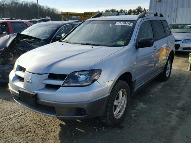 JA4LZ31F04U052003 - 2004 MITSUBISHI OUTLANDER SILVER photo 2