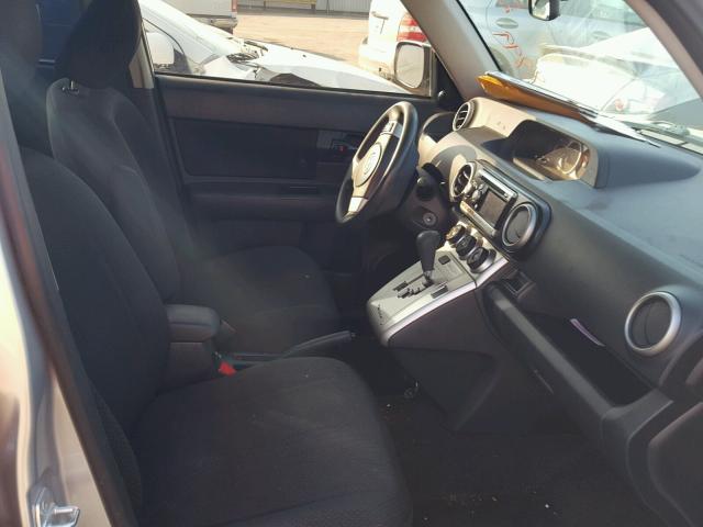 JTLZE4FE0A1098899 - 2010 TOYOTA SCION XB 银色 照片 5