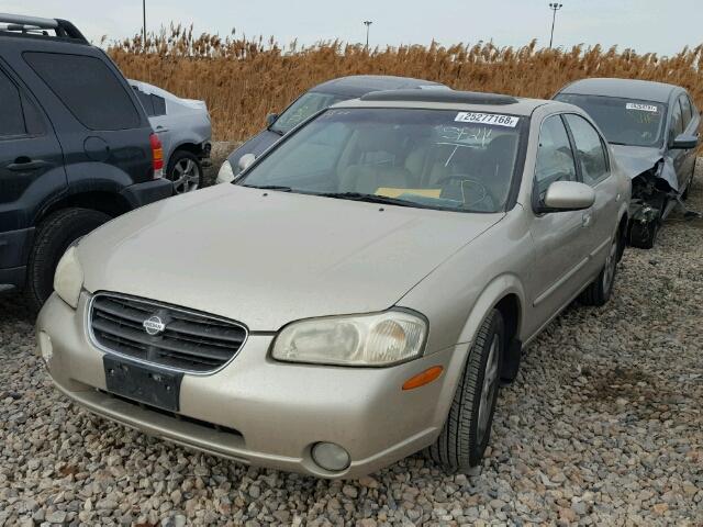 JN1CA31AXYT223730 - 2000 NISSAN MAXIMA GLE GOLD photo 2