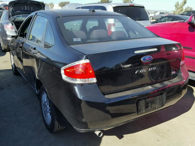 1FAHP3FN5AW292476 - 2010 FORD FOCUS SE BLACK photo 3