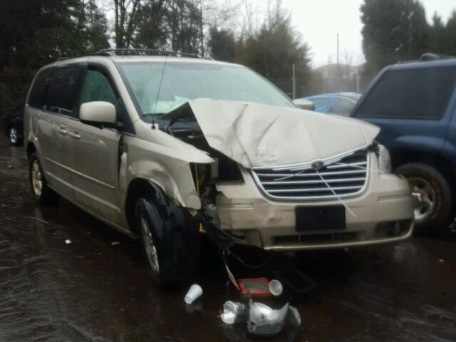 2A8HR54P18R148293 - 2008 CHRYSLER TOWN & COU GOLD photo 1