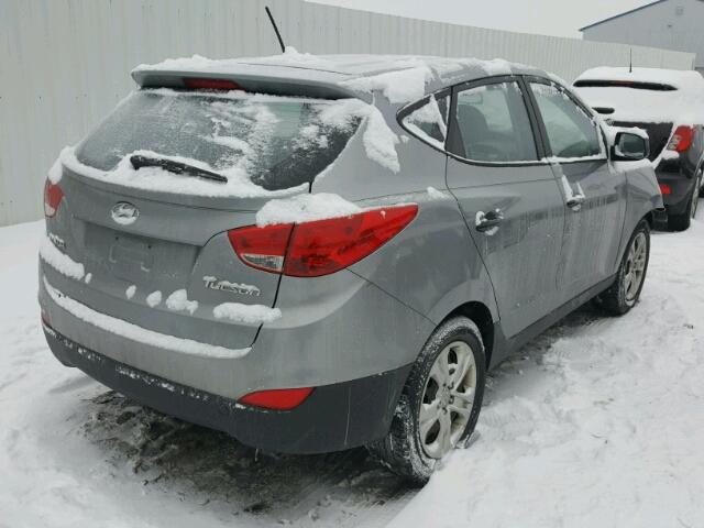 KM8JT3AC7AU033847 - 2010 HYUNDAI TUCSON GLS GRAY photo 4