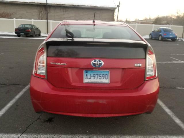 JTDKN3DU4D1727229 - 2013 TOYOTA PRIUS RED photo 8