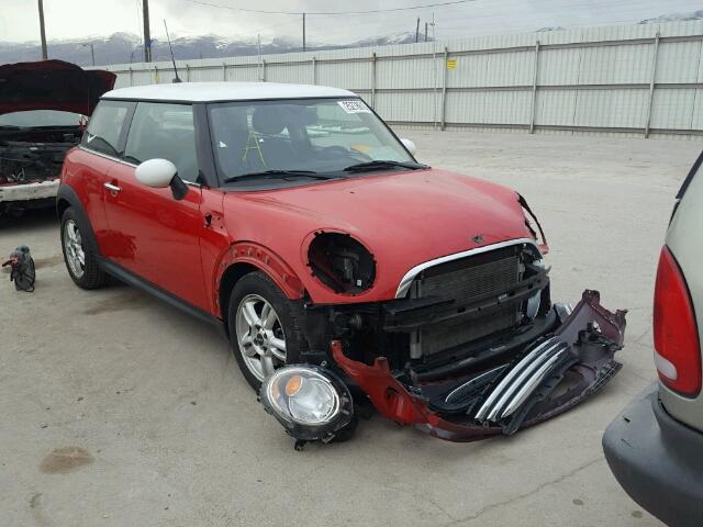 WMWSU3C54BT094758 - 2011 MINI COOPER RED photo 1