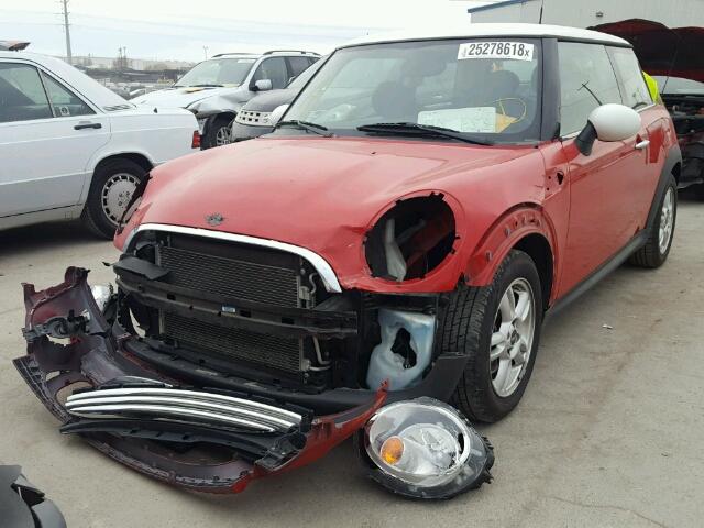 WMWSU3C54BT094758 - 2011 MINI COOPER RED photo 2