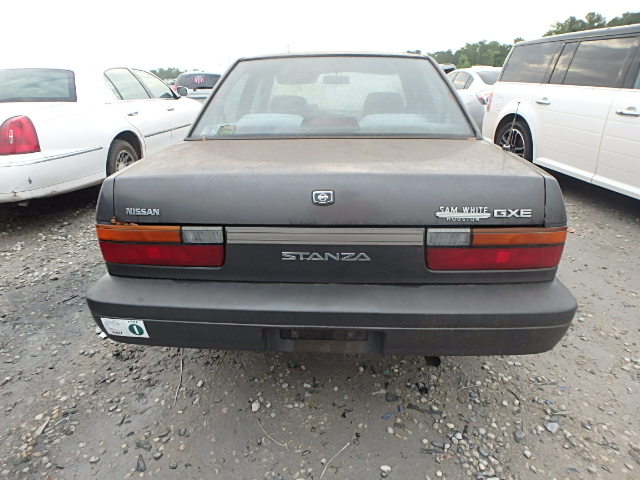 JN1FU21PXNT400355 - 1992 NISSAN STANZA GRAY photo 10