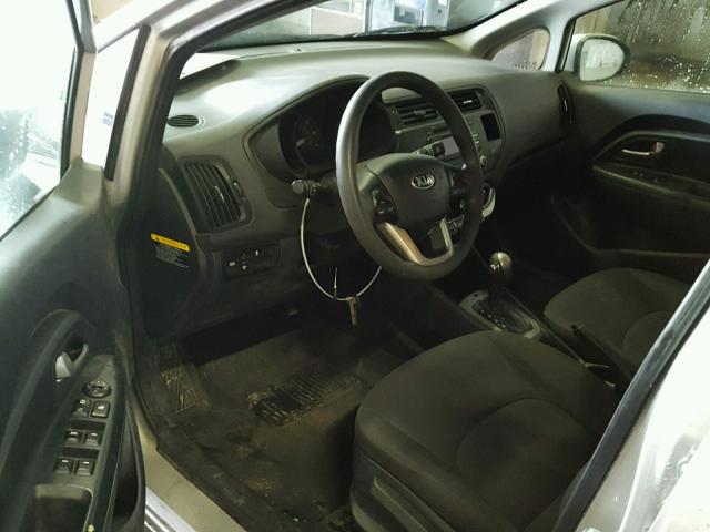 KNADM4A33D6204183 - 2013 KIA RIO LX Արծաթագույն լուսանկար 9