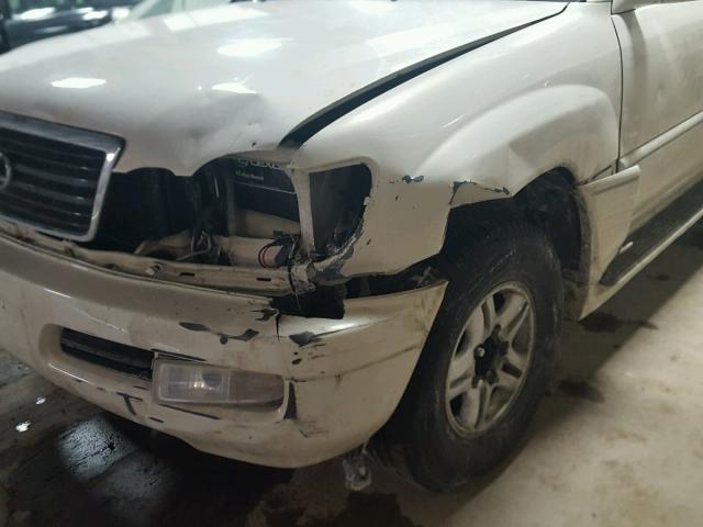 JT6HT00W6Y0088795 - 2000 LEXUS LX 470 WHITE photo 9