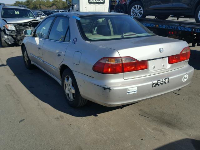 1HGCG1651XA004078 - 1999 HONDA ACCORD EX SILVER photo 3