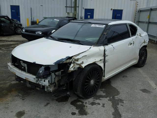 JTKJF5C76B3010034 - 2011 TOYOTA SCION TC WHITE photo 2