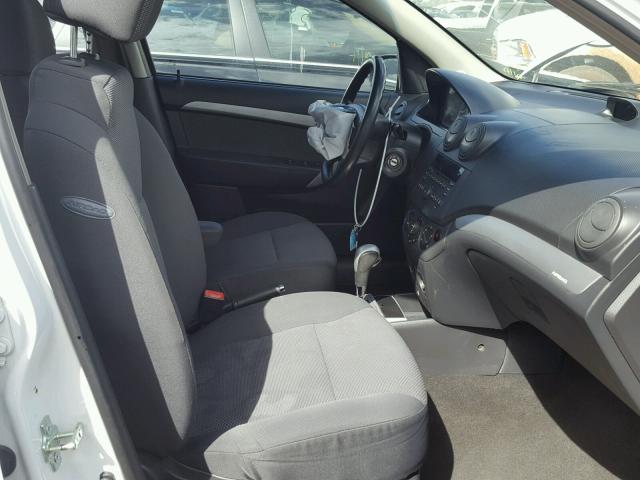 KL1TD5DE5BB152956 - 2011 CHEVROLET AVEO LS WHITE photo 5