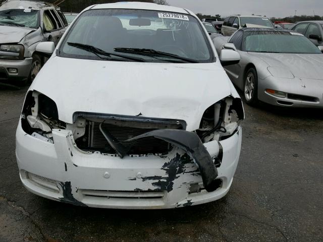 KL1TD5DE5BB152956 - 2011 CHEVROLET AVEO LS WHITE photo 9
