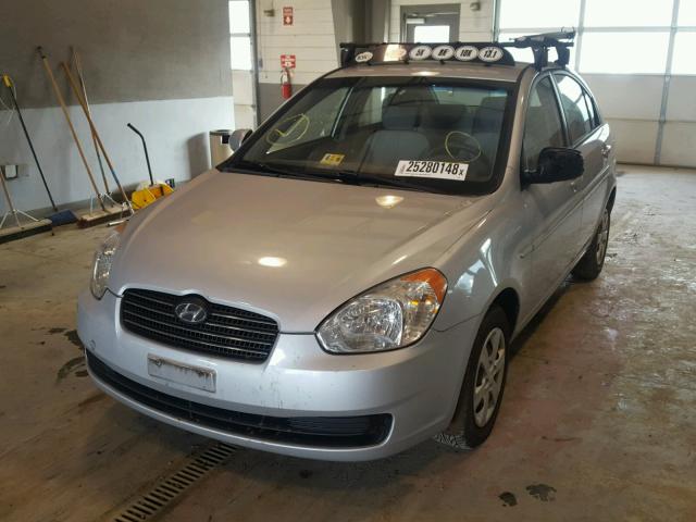 KMHCN4ACXAU457807 - 2010 HYUNDAI ACCENT GLS SILVER photo 2