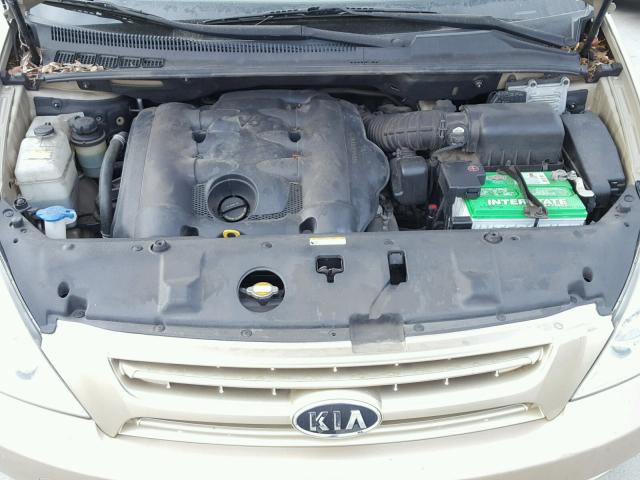 KNDMB233796297002 - 2009 KIA SEDONA EX BEIGE photo 7