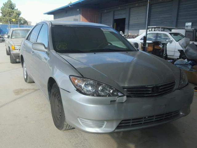 4T1BE32K75U536496 - 2005 TOYOTA CAMRY LE SILVER photo 1